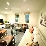 1 Bedroom Flat In Knightsbridge