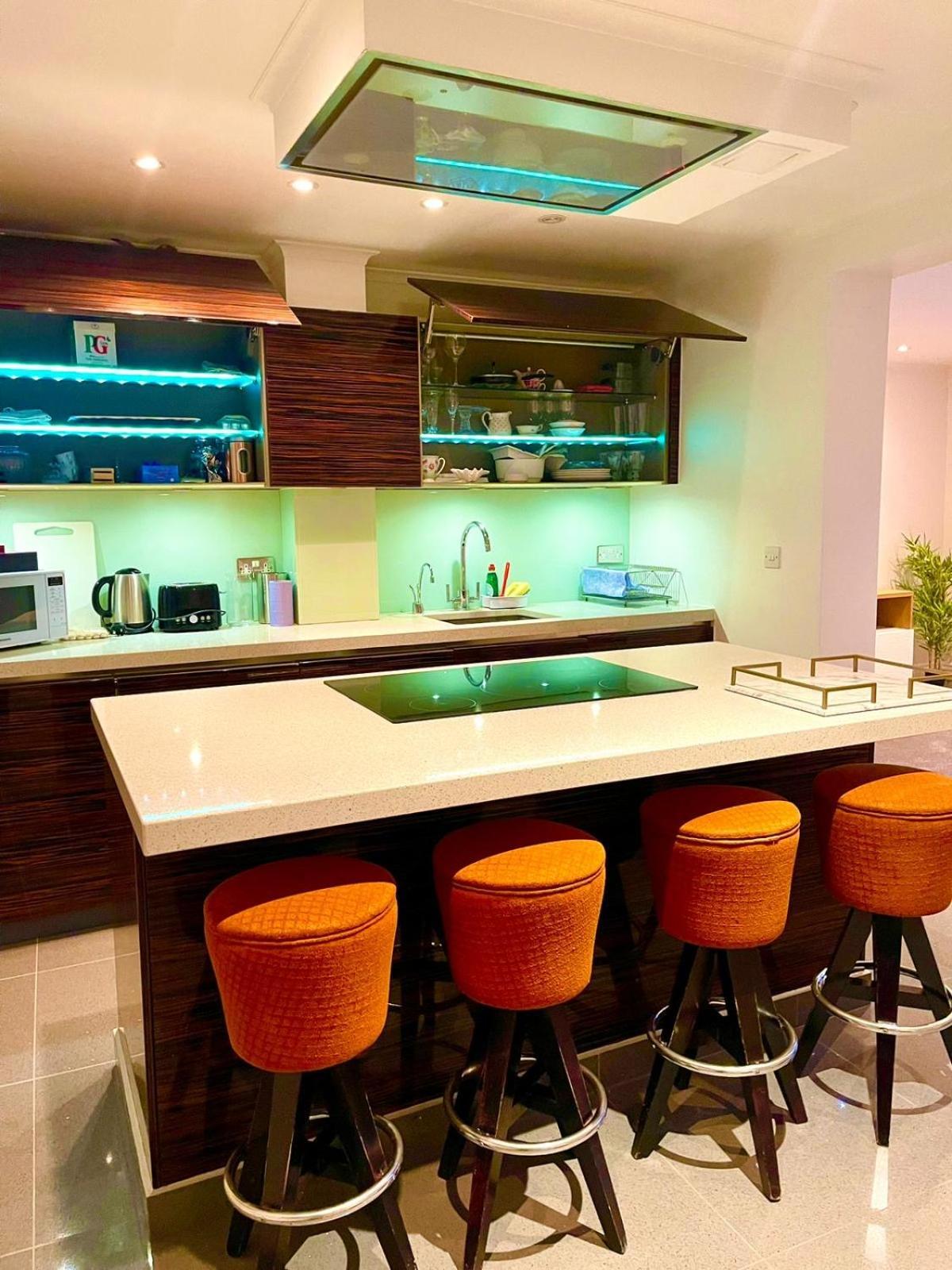 1 Bedroom Flat In Knightsbridge Appartamento