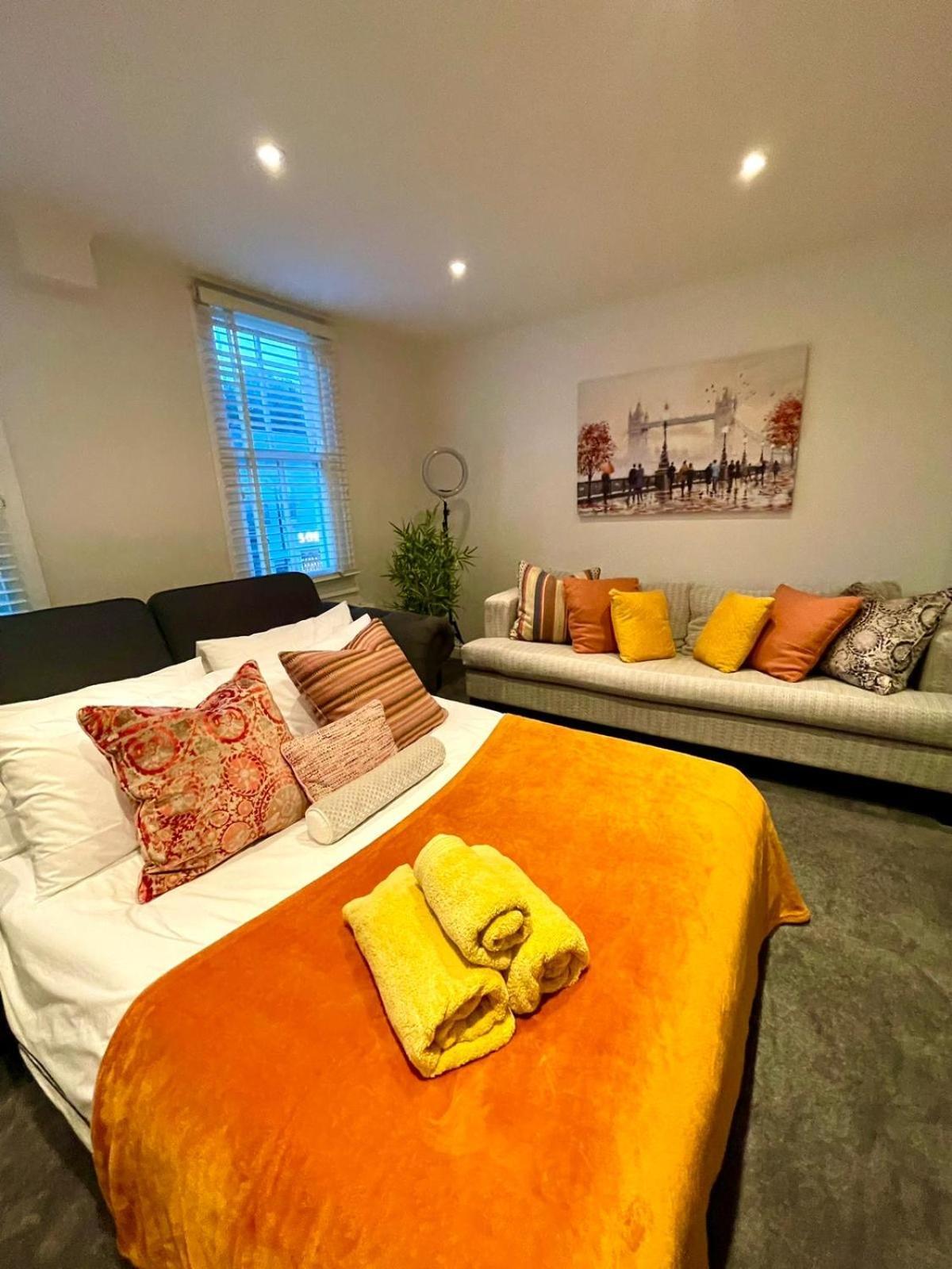1 Bedroom Flat In Knightsbridge *